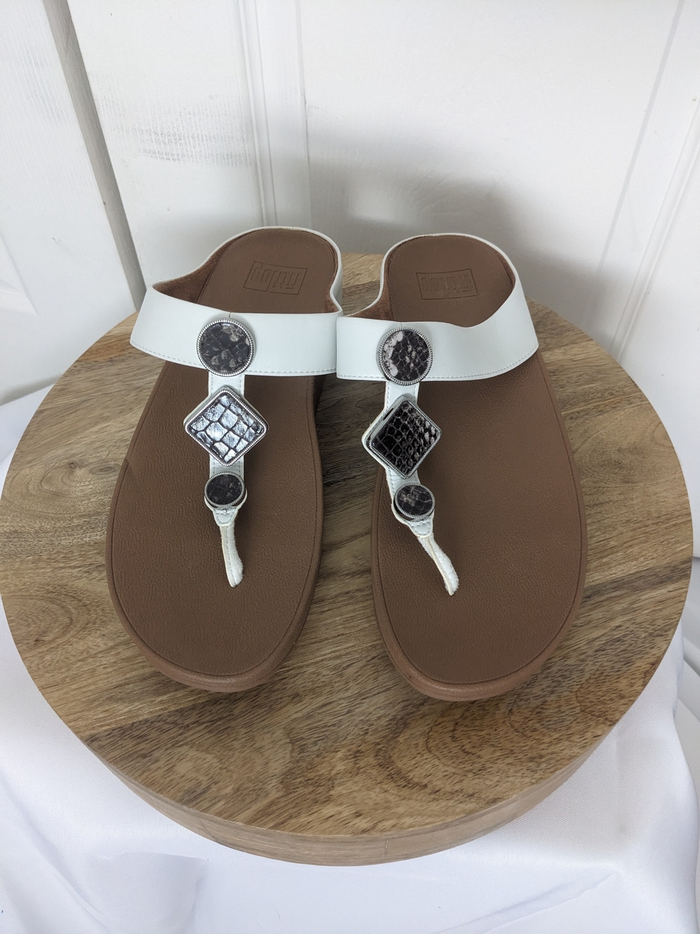 FitFlop Leia Toe Sandals - Urban White - Sz 10 - NWOB